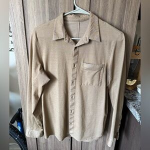 Lululemon Commission Long Sleeve Shirt size small in a brown/mocha color